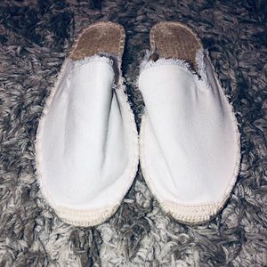 Canvas slides